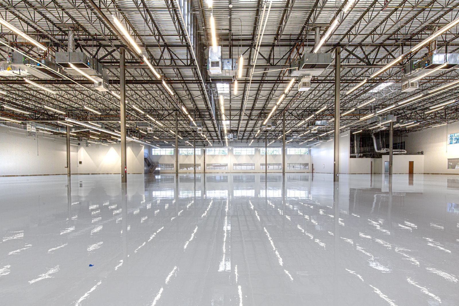 Finished high-gloss floor coating